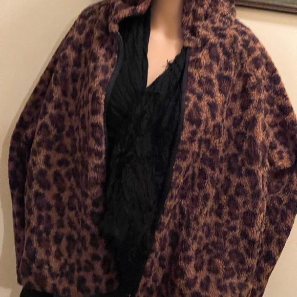 LOU AND GREY FAUX FUR LEOPARD JACKET - Picture 3 of 10